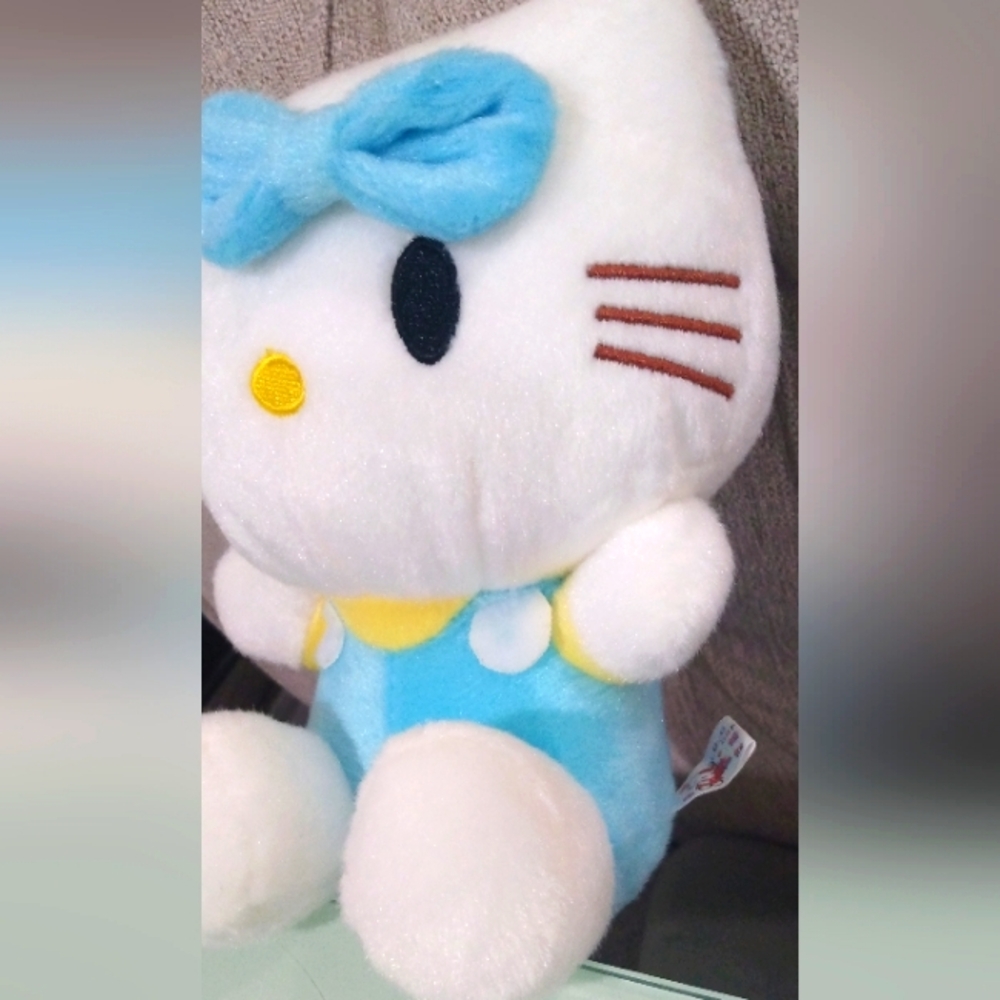 Hello Kitty plush - Picture 8 of 9
